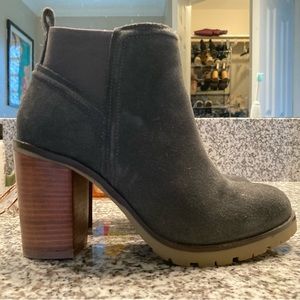 high-heeled gray boots - Crevo - size 8